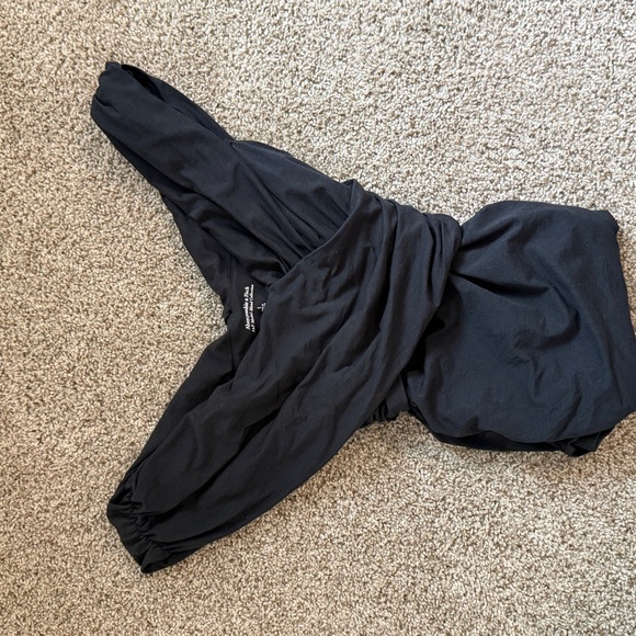 Black Off-Shoulder Rouched Top - Picture 3 of 4